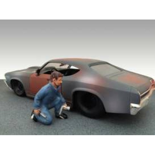 AD23901 - 1/24 MECHANIC JERRY, BLUE (CAR NOT INCLUDED)