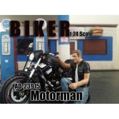 AD23915 - 1/24 BIKER MOTORMAN