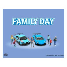AD2410MJ - 1/64 FAMILY DAY, DIECAST FIGURES