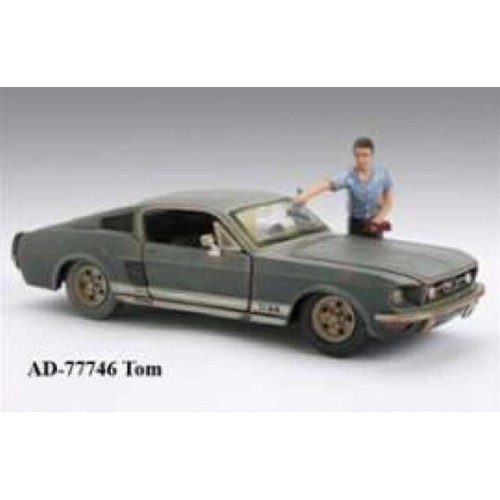 AD77746 - 1/24 GAS STATION ATTENDANT TOM (CAR NOT INCLUDED)