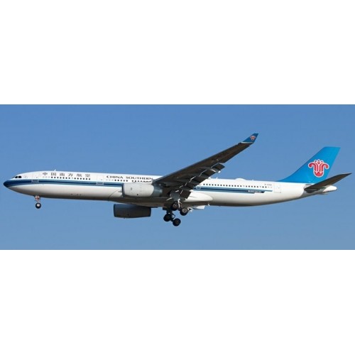 AV4067 - 1/400 CHINA SOUTHERN AIRLINES AIRBUS A330-300 B-8361