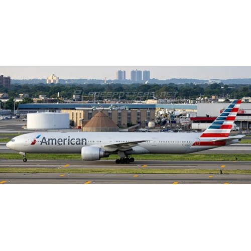 AV4215 - 1/400 N736AT AMERICAN AIRLINES BOEING 777-323ER DETACHABLE GEAR