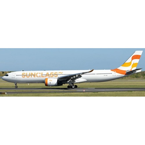 AV4415 - 1/400 OY-VKP SUNCLASS AIRLINES AIRBUS A330-941 DETACHABLE GEAR