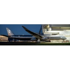 AV4430 - 1/400 B-58553 STARLUX AIRLINES AIRBUS A350-1000 AIRSORAYAMA SILVER DETACHABLE GEAR