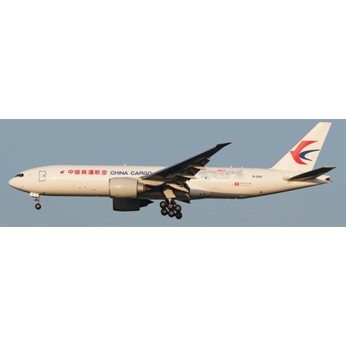 AV4441 - 1/400 B-221S CHINA CARGO AIRLINES BOEING 777-F SHANGHAI MUSEUM DETACHABLE GEAR