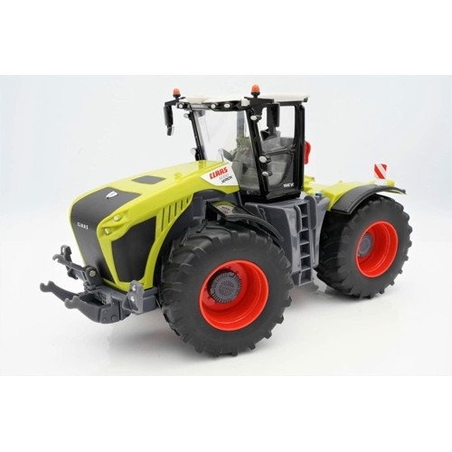 BF43246 - 1/32 CLAAS XERION 5000 TRACTOR