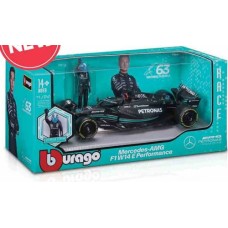 BG28037R - 1/24 MERCEDES BENZ AMG PETRONAS F1 TEAM 2023 RUSSELL WITH FIGURE