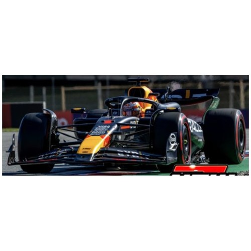 BG28056V - 1/24 RED BULL RB20 NO.1 MAX VERSTAPPEN 2024 W/HELMET