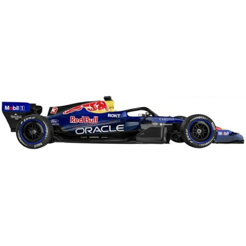 BG38289H - 1/43 RED BULL F1 RB22 2026 NO.6 ISACK HADJAR HARD CASE AND HELMET