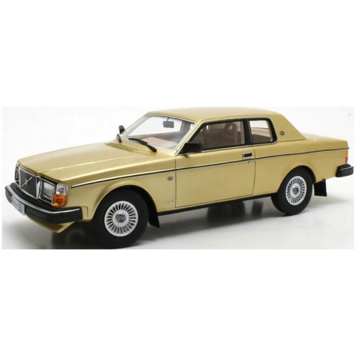 CULCML022-3 - 1/18 VOLVO 262C BERTONE GOLD METALLIC 1981