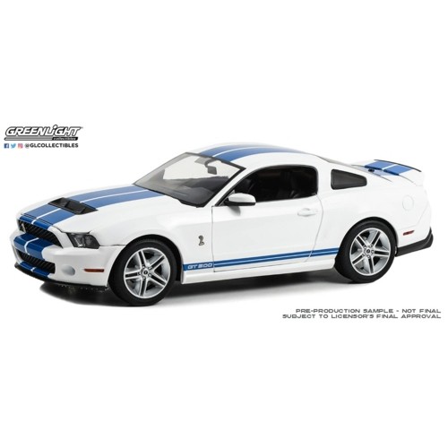 GL13674 - 1/18 2011 SHELBY GT500 - PERFORMANCE WHITE WITH GRABBER BLUE STRIPES