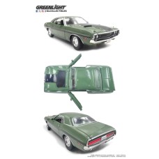 GL13700 - 1/18 1970 DODGE CHALLENGER R/T HARDTOP HEMI MR NORMS - F8 GREEN WITH GREEN TOP AND GREEN INTERIOR