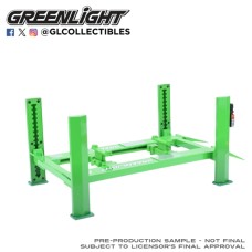 GL13712 - 1/18 FOUR-POST LIFT - GREENLIGHT - EVERGREEN