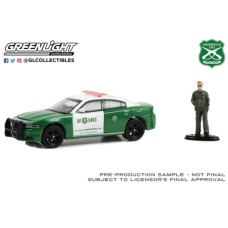 GL30459 - 1/64 2018 DODGE CHARGER PURSUIT - CARBINEROS DE CHILE WITH CARBINEROS DE CHILE POLICE FIGURE (HOBBY EXCLUSIVE)
