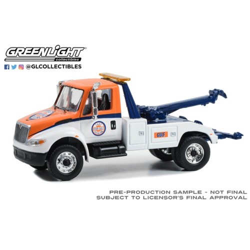 GL30471 - 1/64 INTERNATIONAL DURASTAR 4400 TOW TRUCK - GULF OIL 
