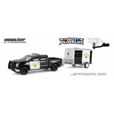 GL32315-C - 1/64 HOT PURSUIT HITCH AND TOW SERIES 1 2023 CHEVY SILVERADO WITH SMALL CARGO TRAILER CALIFORNIA HIGHWAY PATROL