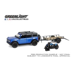 GL32320-C - 1/64 HITCH AND TOW SERIES 32 - 2021 FORD BRONCO BLACK DIAMOND - VELOCITY BLUE METALLIC WITH UTILITY TRAILER AND MOTORCYCLE