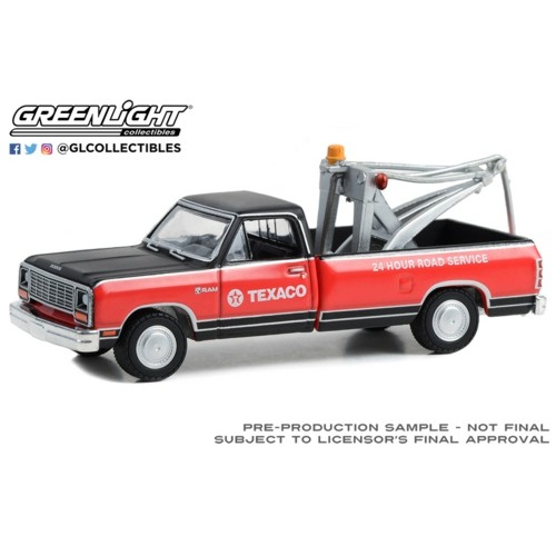 GL35260-C - 1/64 BLUE COLLAR COLLECTION SERIES 12 1983 DODGE RAM D-100 ROYAL SE WITH DROP-IN TOW HOOK TEXACO