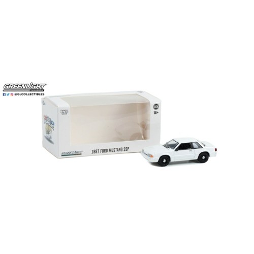 GL43008 - 1/64 HOT PURSUIT 1987-93 FORD MUSTANG SSP WHITE (HOBBY EXCLUSIVE)