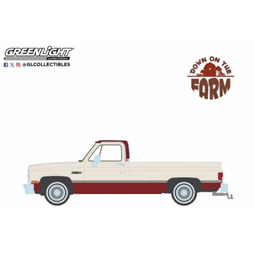 GL48100-D - 1/64 DOWN ON THE FARM SERIES 10 - 1981 GMC SIERRA CLASSIC K2500 - NEUTRAL AND DARK CARMINE RED DELUXE TWO-TONE SOLID PACK