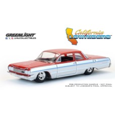GL63080-B - 1/64 CALIFORNIA LOWRIDERS SERIES 7 - CHEVROLET BISCAYNE LOWRIDER 1964 - SILVER METALLIC AND RED TWO-TONE