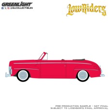 GL63090-A - 1/64 CALIFORNIA LOWRIDERS SERIES 8 - 1942 FORD DELUXE CONVERTIBLE TOP DOWN - CANDY APPLE RED