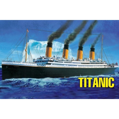 HBB81305 - 1/550 R.M.S. TITANIC (REISSUE) (PLASTIC KIT)