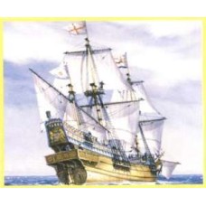HEL80829 - 1/200 GOLDEN HIND