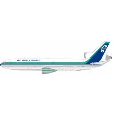 IF103NZ0826P - 1/200 AIR NEW ZEALAND MCDONNELL DOUGLAS DC-10-30 REG: ZK-NZN POLISHED WITH STAND WITH MAGNETIC GEAR