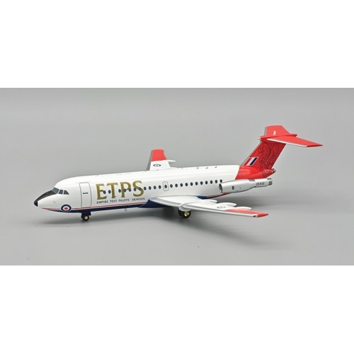 IF111ETPS432 - 1/200 UK - AIR FORCE BAC 111-479FU ONE-ELEVEN ZE432 WITH STAND