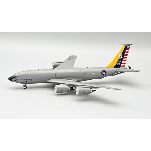 IF134USA1471 - 1/200 USA - AIR FORCE BOEING KC-135T STRATOTANKER (717-148) 59-1471 WITH STAND