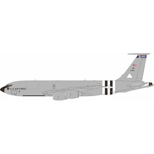 IF135USA7981 - 1/200 63-7981 USAF KC-135R WITH STAND