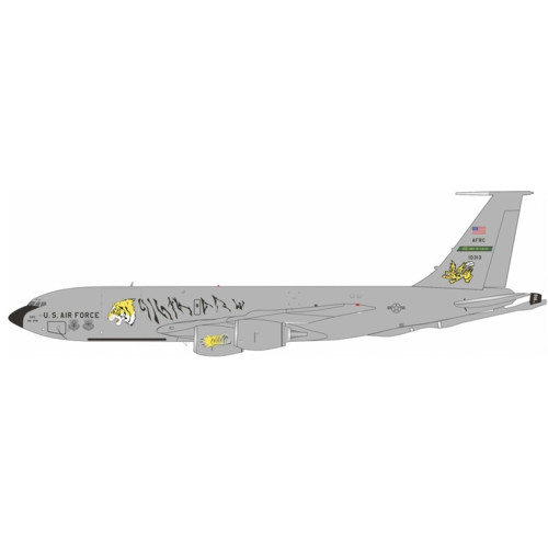 IF135USAF313 - 1/200 USA - AIR FORCE BOEING KC-135R 10313 WITH STAND