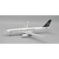 IF332BMWBM - 1/200 STAR ALLIANCE (BMI BRITISH MIDLAND) AIRBUS A330-243 G-WWBM WITH STAND