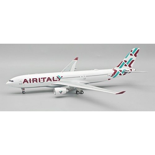 IF332IG0925 - 1/200 AIR ITALY AIRBUS A330-203 EI-GGP WITH STAND