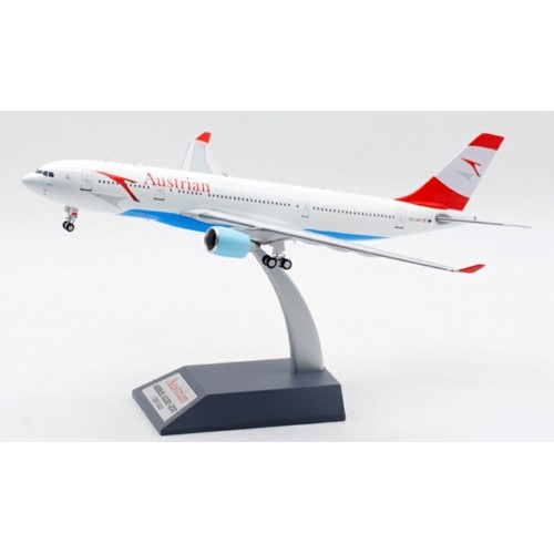 IF332OE0720 - 1/200 AUSTRIAN AIRLINES AIRBUS A330-223 OE-LAN WITH STAND