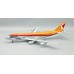 IF742CP0726P - 1/200 CP AIR BOEING 747-217B C-FCRE EMPRESS OF AUSTRALIA WITH STAND