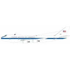 IF742E4B1676 - 1/200 USA - AIR FORCE BOEING E-4B (747-200B) 73-1676 WITH STAND