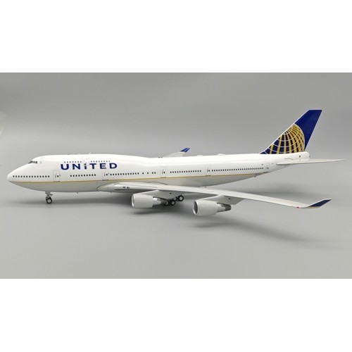 IF744UA0424 - 1/200 UNITED AIRLINES BOEING 747-422 N107UA WITH STAND