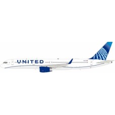 IF752UA0525 - 1/200 UNITED AIRLINES BOEING 757-224 N12116 WITH STAND