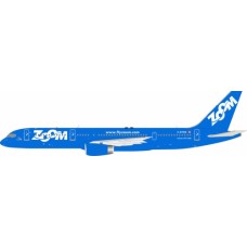 IF752Z40326 - 1/200 ZOOM AIRLINES BOEING 757-28A REG: C-GTSN WITH STAND