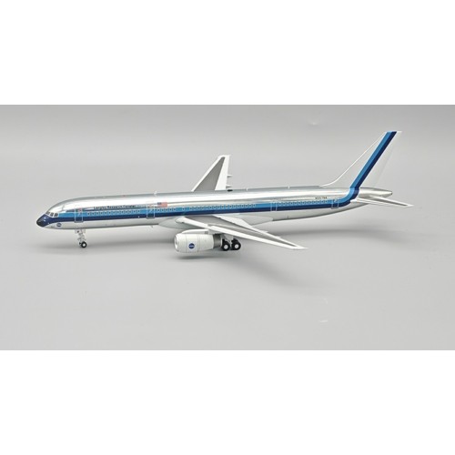 IF757NASA57P - 1/200 NASA BOEING 757-225 N557NA POLISHED WITH STAND