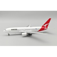 IF762QF0525 - 1/200 QANTAS BOEING 767-238/ER VH-EAJ WITH STAND LIMITED