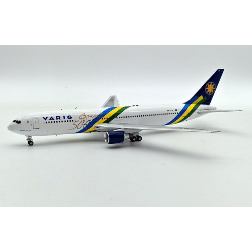 IF763VR0621 - 1/200 VARIG BOEING 767-300 PP-VOK WITH STAND