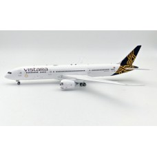 IF789UK1123 - 1/200 VISTARA BOEING 787-9 DREAMLINER VT-TSQ WITH STAND