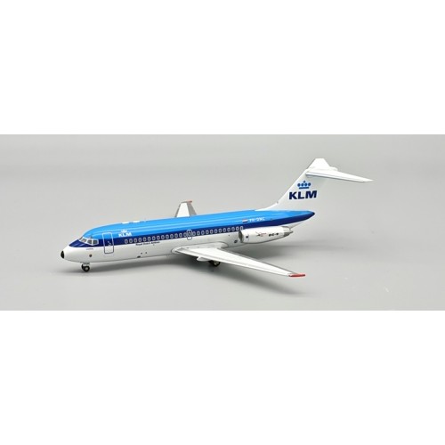 IF915KL1226 - 1/200 KLM - ROYAL DUTCH AIRLINES DOUGLAS DC-9-15 PH-DNC WITH STAND