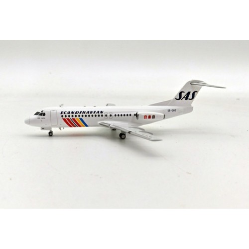 IFF28SK0720 - 1/200 SCANDINAVIAN AIRLINES - SAS FOKKER F-28-4000 FELLOWSHIP SE-DGO WITH STAND