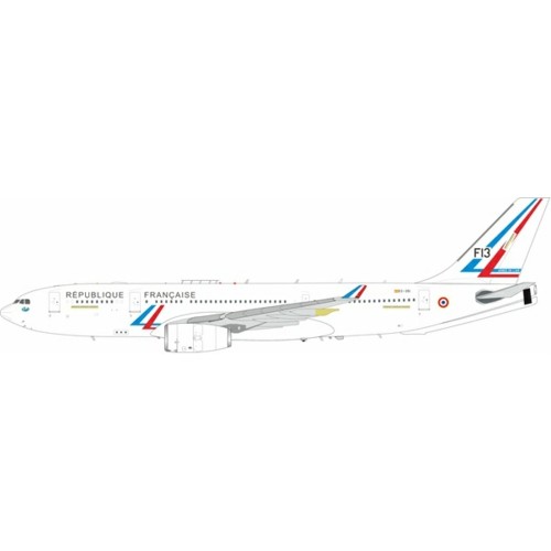 IFMRTTFAFF13 - 1/200 AIRBUS MILITARY (FRANCE - AIR FORCE) ALL AIRBUS A330-243MRTT EC-351 WITH STAND