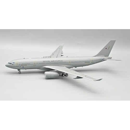 IFMRTTRAF335 - 1/200 UK - AIR FORCE AIRBUS A330 VOYAGER KC3 (A330-243MRTT)ZZ335 WITH STAND