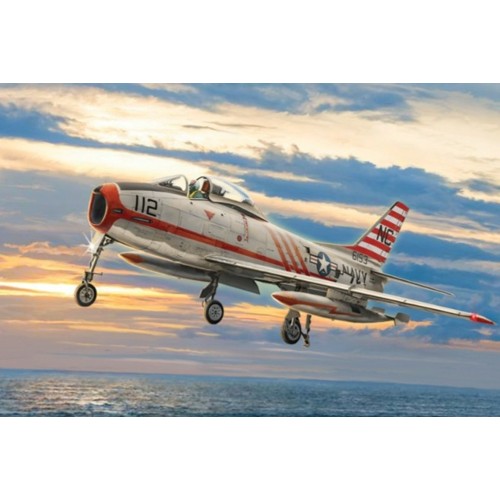IT2811 - 1/48 NORTH AMERICAN FJ-2/3 FURY (PLASTIC KIT)